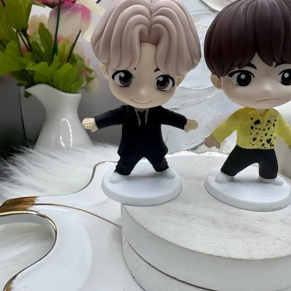 BTS Tiny Tan McDonald's Figures Jin & Jungkook - Picture 2 of 5